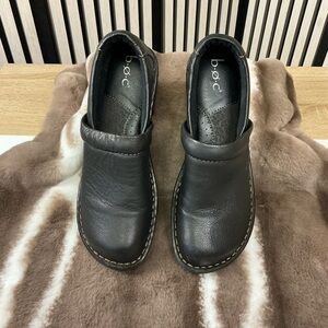 b.o.c. Women’s Black Leather Loafers Sz 9 (fits like 8)
